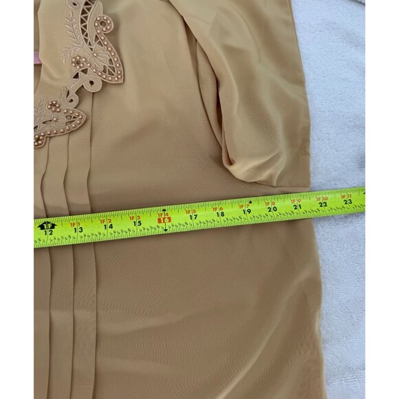 Vintage Kathy Che Beige Pleated Button-Up Blouse With Embroidered Collar Womens - Picture 5 of 10